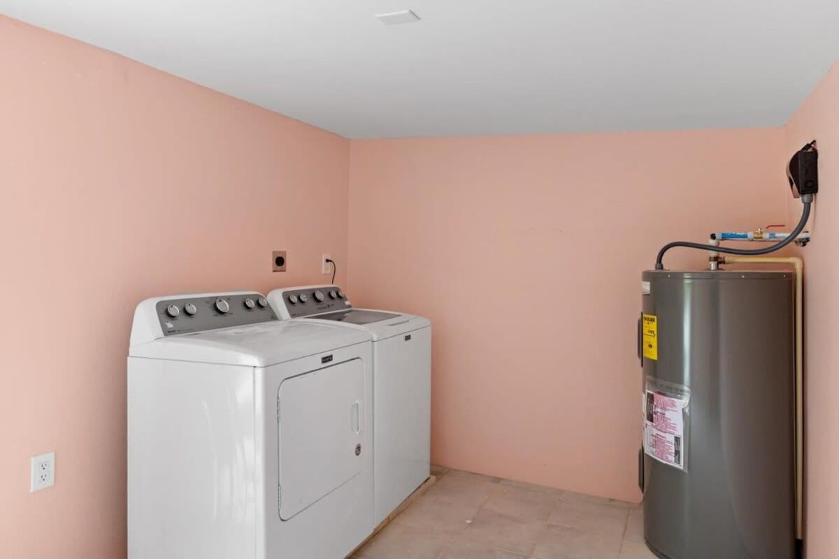 Charming Suite With Balcony And Bikes At Historic Sandpiper Inn Sanibel Exteriör bild